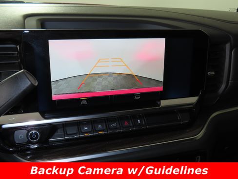 Used 2022 Chevrolet Silverado 1500 LT AWD/4WD image 7