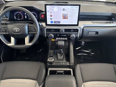 Used 2024 Toyota Tacoma TRD Off-Road w/ TRD Off Road Upgrade Package AWD/4WD image 12