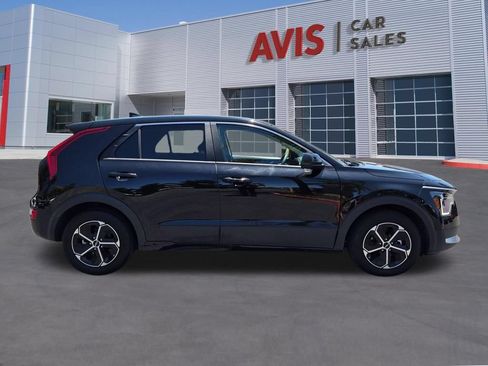 Used 2025 Kia Niro LX FWD image 5