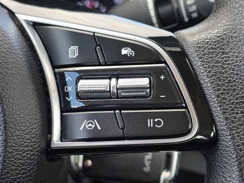 Used 2024 Kia Forte LXS image 9