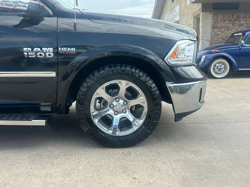 Used 2017 RAM 1500 Laramie RWD image 3