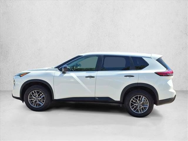 Used 2024 Nissan Rogue S AWD/4WD image 9
