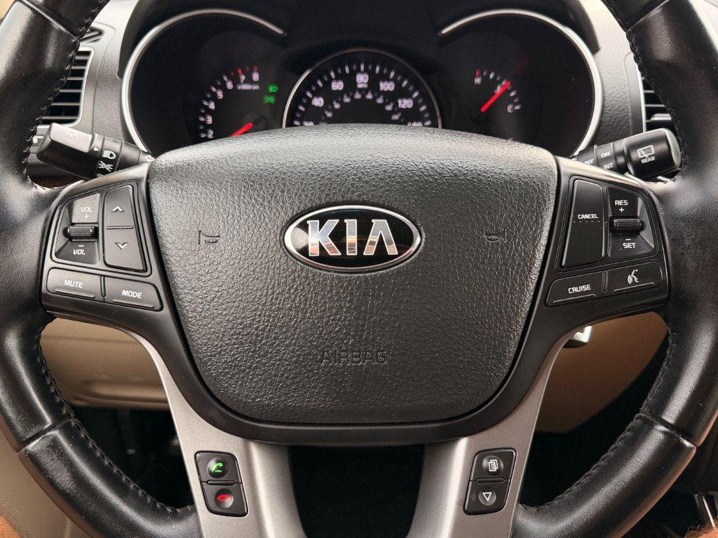 Used 2015 Kia Sorento LX FWD image 11