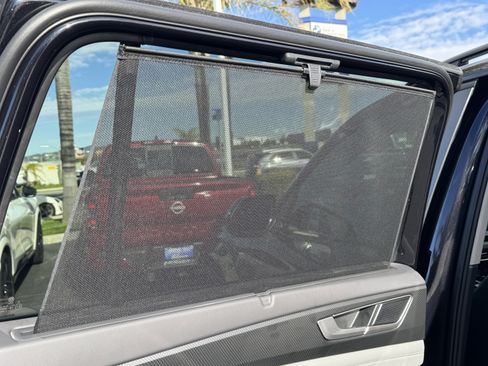 Used 2025 Volkswagen Atlas Peak Edition SE image 37