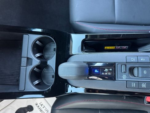 Certified 2024 Toyota Prius Prime Premium image 15