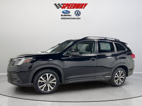 Certified 2023 Subaru Forester Limited AWD/4WD image 11