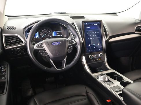 Used 2024 Ford Edge SEL w/ Convenience Package AWD/4WD image 2