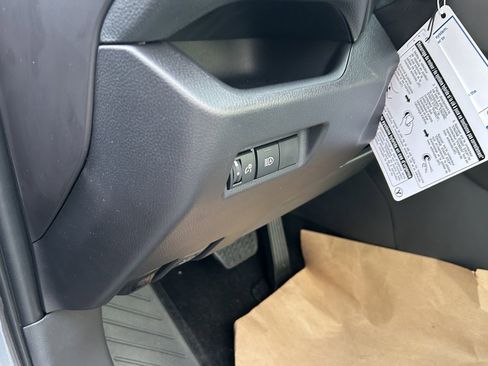 Used 2025 Toyota RAV4 XLE image 14