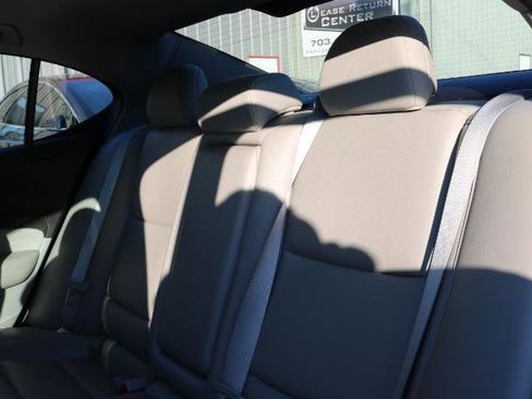 Used 2015 Acura TLX V6 image 18