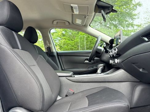 Certified 2024 Nissan Sentra SV FWD image 29