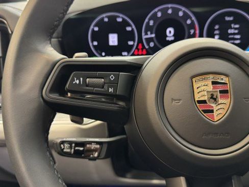 Used 2026 Porsche Cayenne image 21