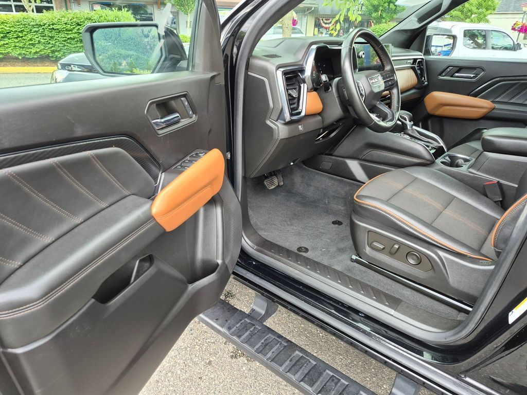 Used 2023 GMC Canyon AT4 AWD/4WD image 23
