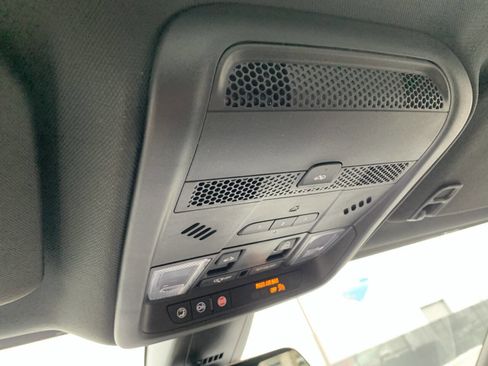 Used 2021 Cadillac XT5 Premium Luxury image 18