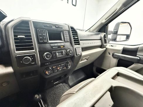 Used 2017 Ford F350 XL AWD/4WD image 14