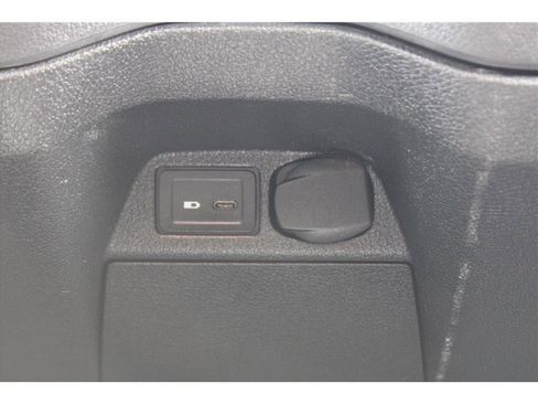 Used 2019 Mercedes-Benz Sprinter 170 image 23