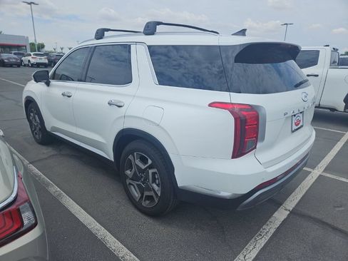Used 2023 Hyundai Palisade Limited AWD/4WD image 2