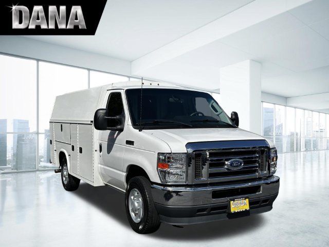 Certified 2022 Ford E-350 and Econoline 350 Super Duty w/ Power Windows & Locks Group RWD image 1