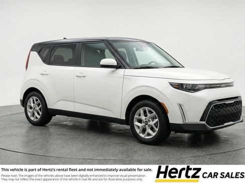 Used 2025 Kia Soul LX w/ LX Technology Package image 1