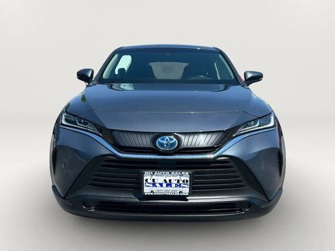 Used 2024 Toyota Venza LE AWD/4WD image 2