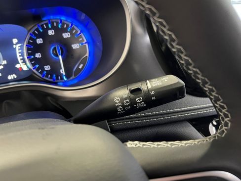 New 2026 Chrysler Pacifica Select image 36