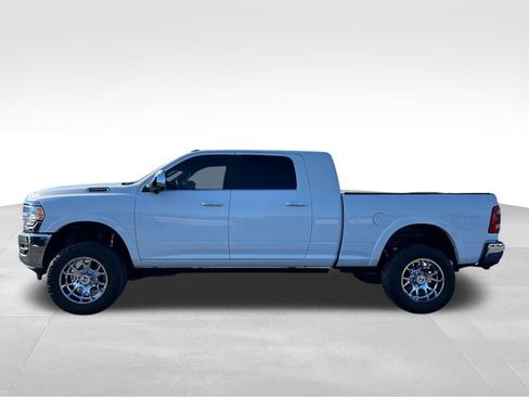 Used 2019 RAM 2500 Limited image 11