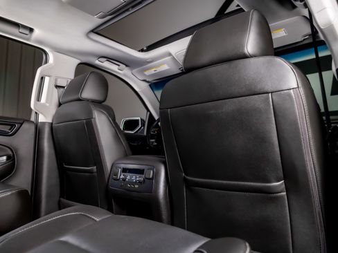 Used 2018 Chevrolet Tahoe Premier RWD image 26