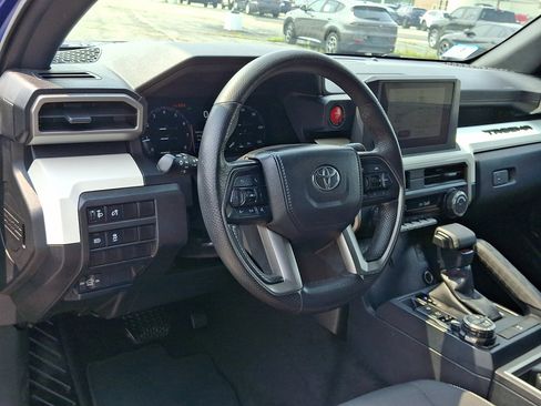 Used 2024 Toyota Tacoma TRD Off-Road AWD/4WD image 25