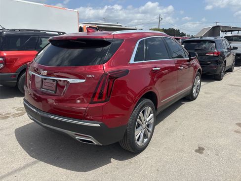 Used 2024 Cadillac XT5 Premium Luxury w/ Technology Package FWD image 6