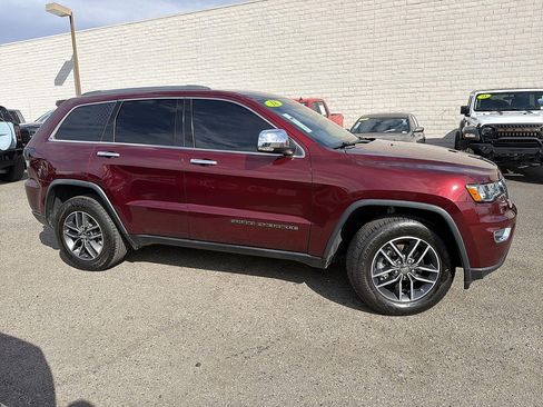 Used 2018 Jeep Grand Cherokee Limited AWD/4WD image 4