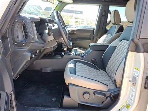 Used 2025 Ford Bronco Big Bend image 16