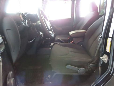 Used 2014 Jeep Wrangler Unlimited Sport AWD/4WD image 19