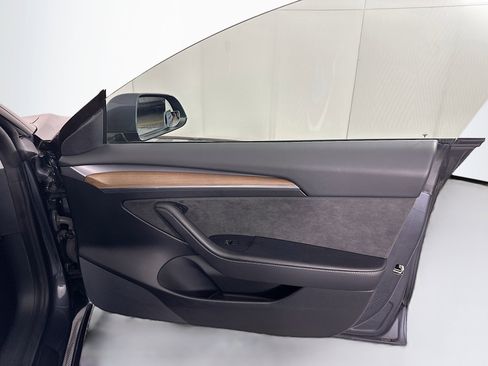 Used 2021 Tesla Model 3 Standard Range Plus image 31