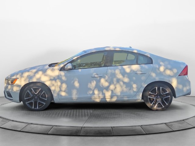 Used 2018 Volvo S60 T5 Dynamic w/ Vision Package AWD/4WD image 2