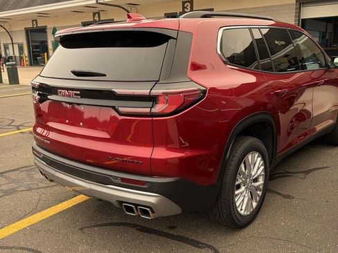 Used 2025 GMC Acadia Elevation w/ Elevation Premium Package AWD/4WD image 5