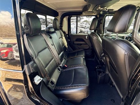 Used 2021 Jeep Gladiator Overland image 30