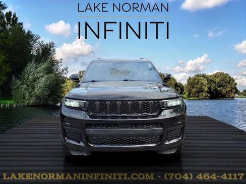 Used 2023 Jeep Grand Cherokee L Laredo AWD/4WD image 3