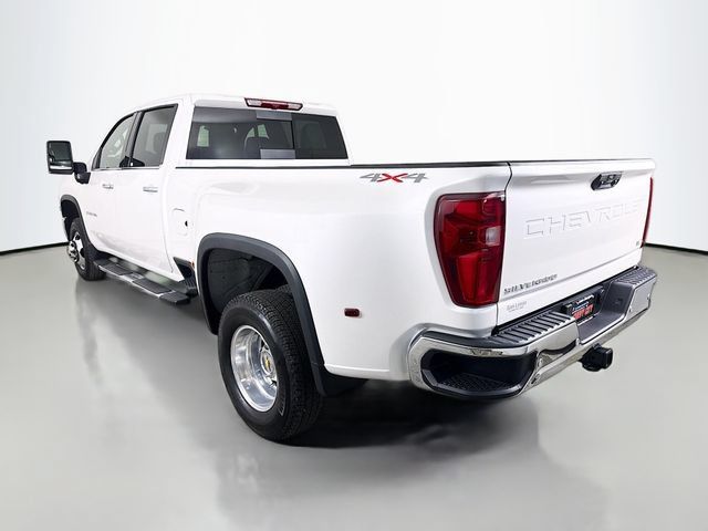 Used 2024 Chevrolet Silverado 3500 LTZ w/ LTZ Convenience Package AWD/4WD image 5