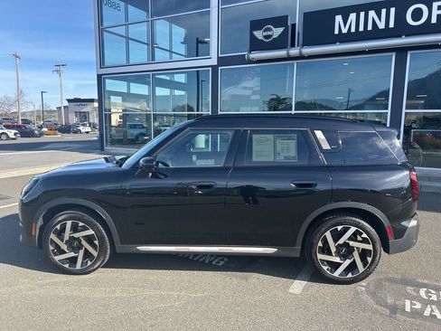 Used 2025 MINI Cooper Countryman S w/ Comfort Package Max image 2