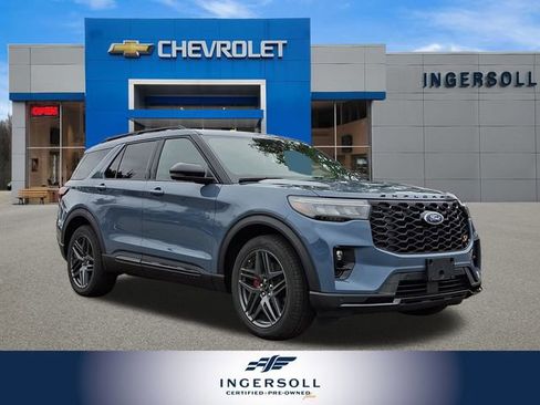 Used 2025 Ford Explorer ST image 1