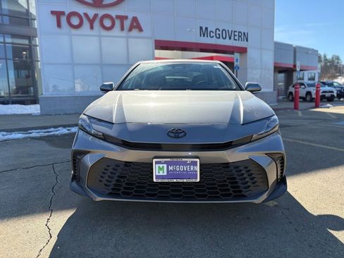 New 2026 Toyota Camry Hybrid image 12