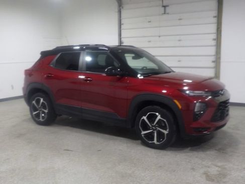 Used 2023 Chevrolet TrailBlazer RS w/ Sun and Liftgate Package AWD/4WD image 5