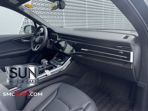 Certified 2025 Audi Q7 2.0T Premium w/ Convenience Plus Package image 8