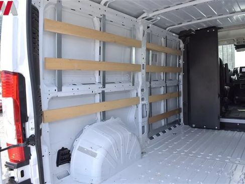 Used 2025 RAM ProMaster 2500 w/ U-Haul Equipment Group FWD image 26