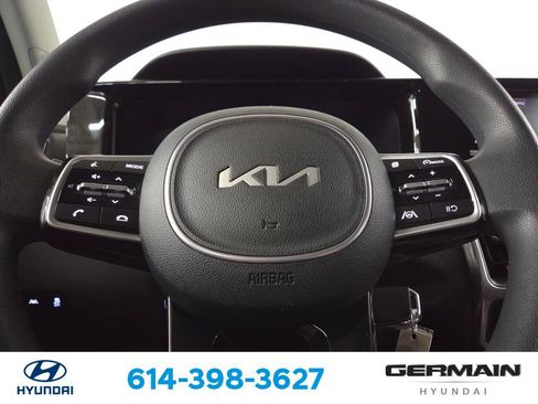 Used 2023 Kia Sorento LX AWD/4WD image 22