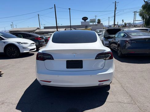 Used 2019 Tesla Model 3 Standard Range Plus image 4