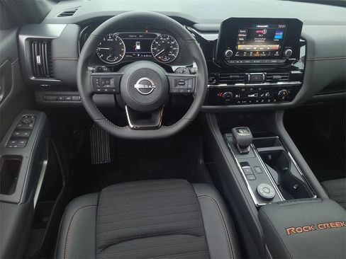 New 2025 Nissan Pathfinder Rock Creek image 11