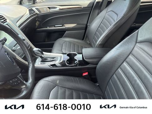 Used 2015 Ford Fusion SE w/ Equipment Group 202A image 8