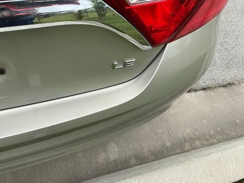 Used 2017 Toyota Camry LE FWD image 10
