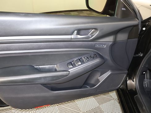 Used 2019 Nissan Altima 2.0 Edition One image 36