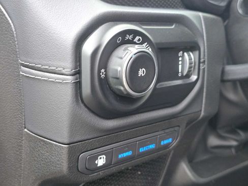 Used 2024 Jeep Wrangler Unlimited Rubicon 4xe AWD/4WD image 24